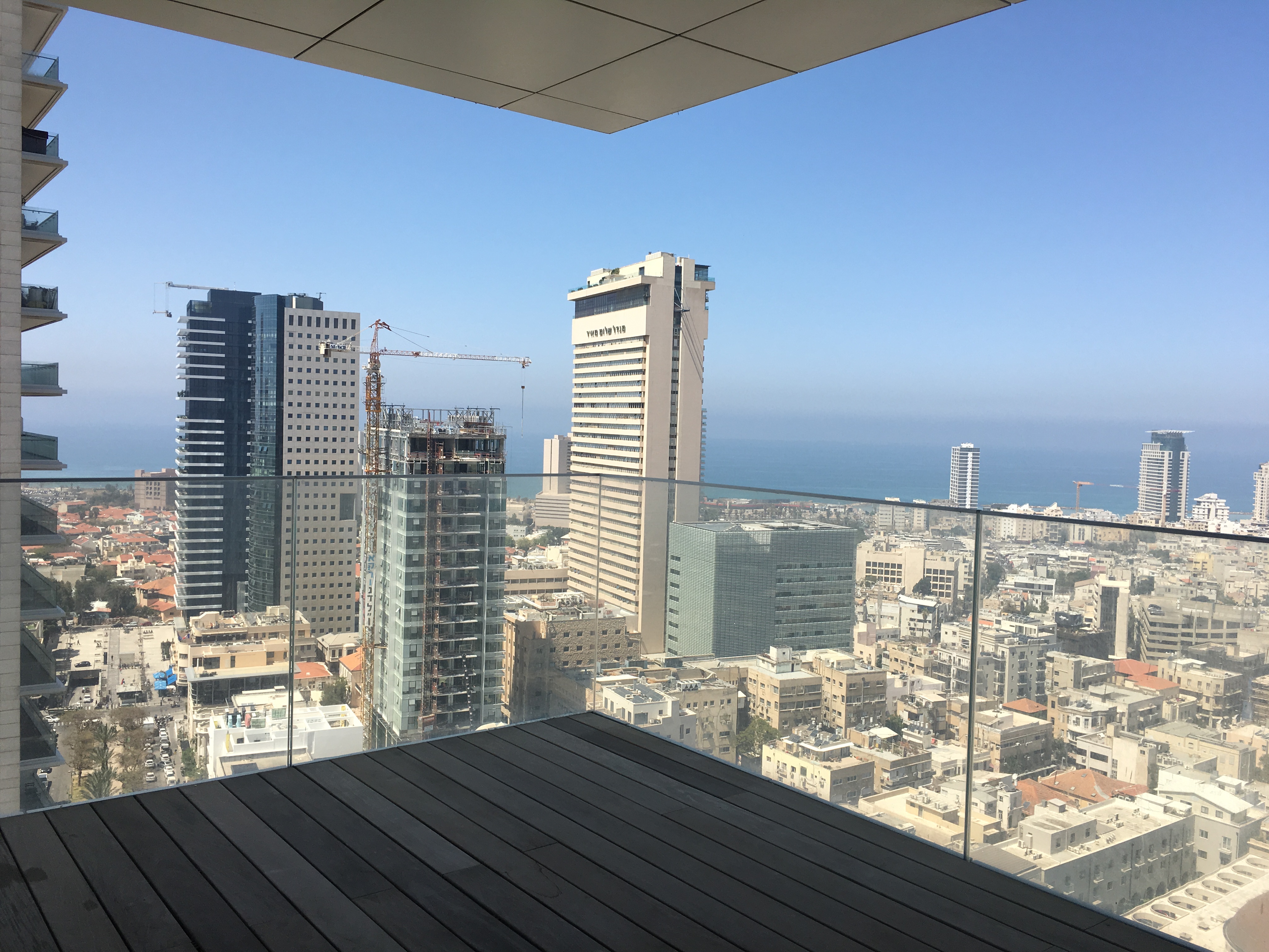 RICHARD MEIER  TOWER TEL AVIV CENTER