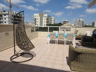 / 4br - 200m2 - # 2107, FOR RENT BEAUTIFULLY FURNISHED PENTHOUSE NICE BUILDING (Rambam Hill - Givatayim)